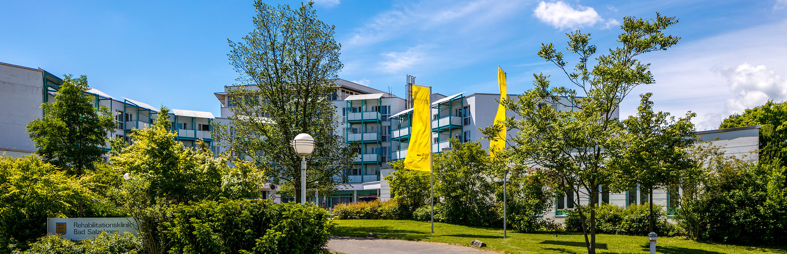 rehaklinik-bad-salzelmen-gebaude-ohne-person-2